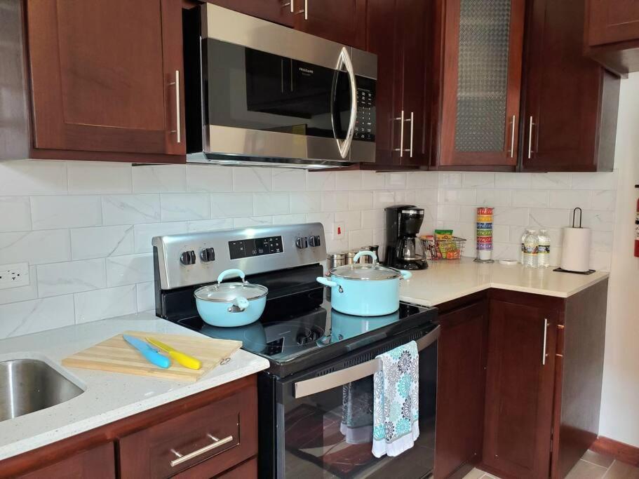'The Solace' New Luxury Modern 1Bed 1Bath Apt. Portmore Exterior foto